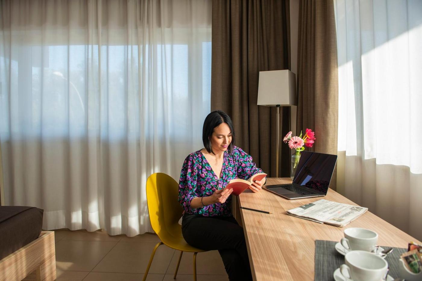 Hotel Dimorae Rooms And Suites - Apartments Civitanova Marche Room photo