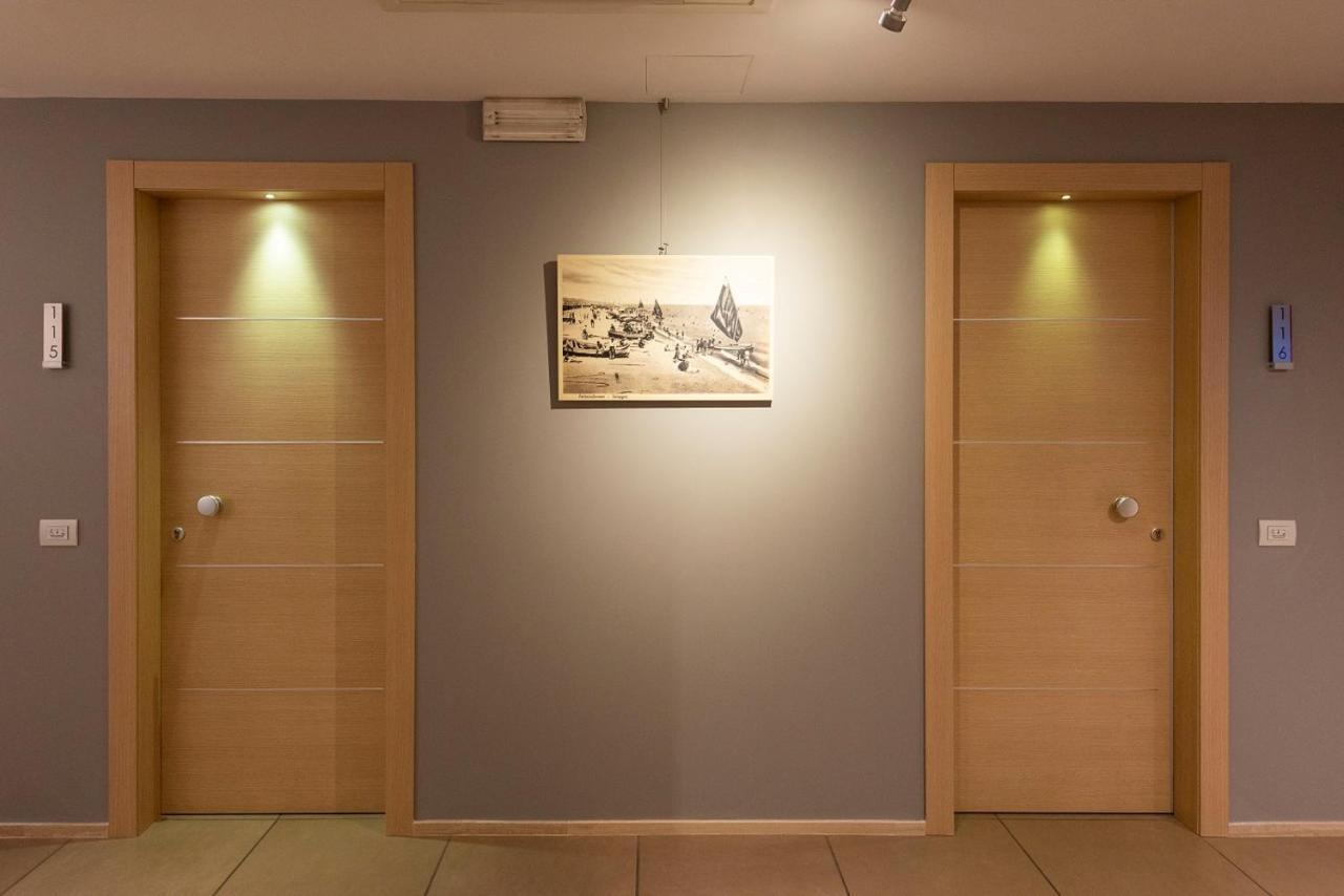Hotel Dimorae Rooms And Suites - Apartments Civitanova Marche Exterior photo